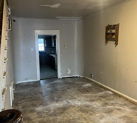 5th image of 214 W Coal St