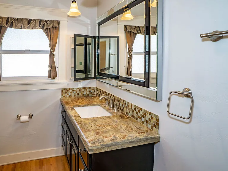 3635 Pershing Ave — Photo 20