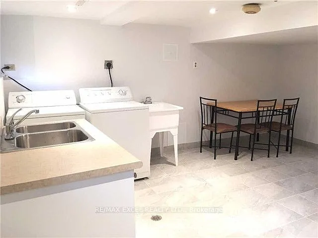 4 bed, $2,500 — Photo 2