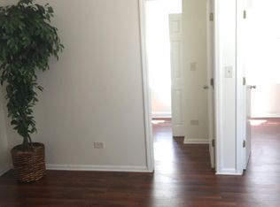 829 8th St APT 1, Waukegan, IL 60085