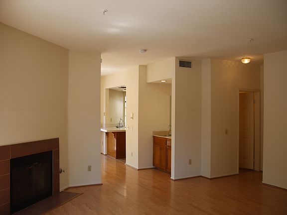 2nd image of 460 S Oakland Ave APT 101