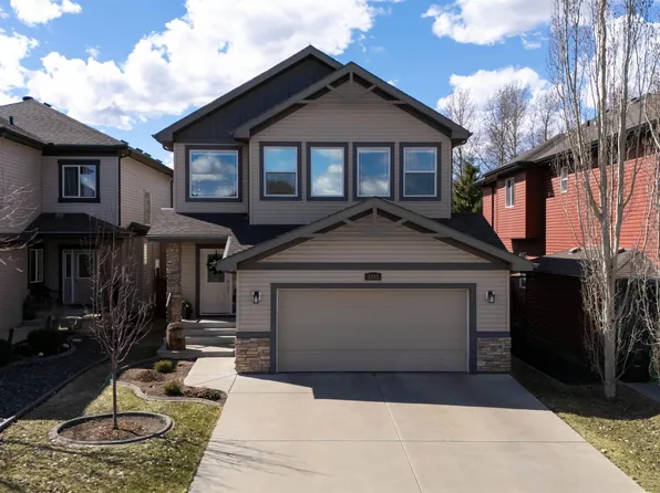 3353 Hilton Cres NW, Edmonton, AB T6M 0N5