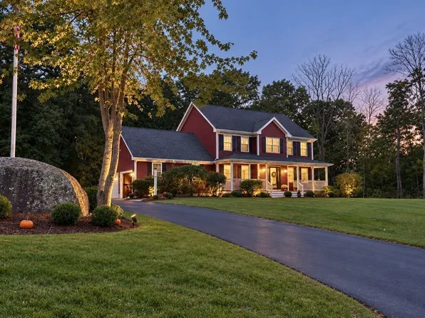 107 Summit Dr, East Bridgewater, MA 02333