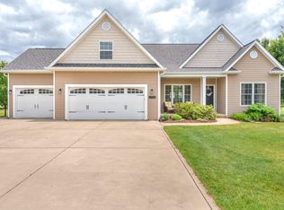 713 Ironwood St NW, Demotte, IN 46310