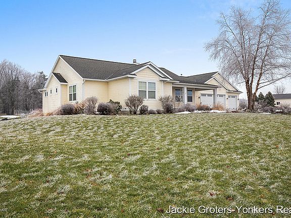 3rd image of 9300 Tiger Lily Dr SE