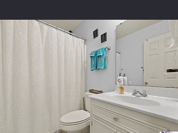 2nd image of 657 Red Tip Cir