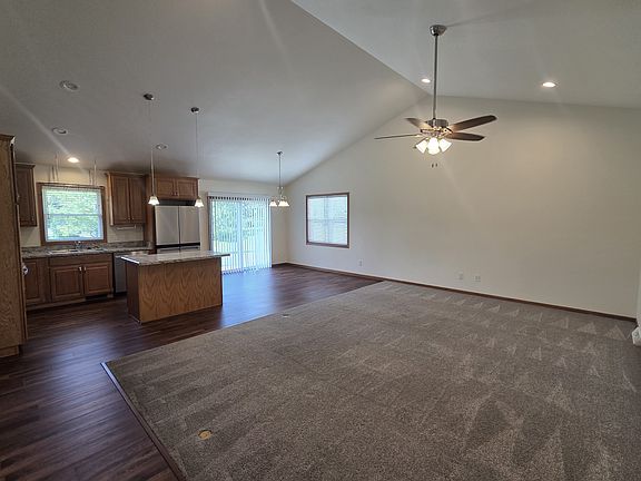 3rd image of 3838 W Tripp Rd