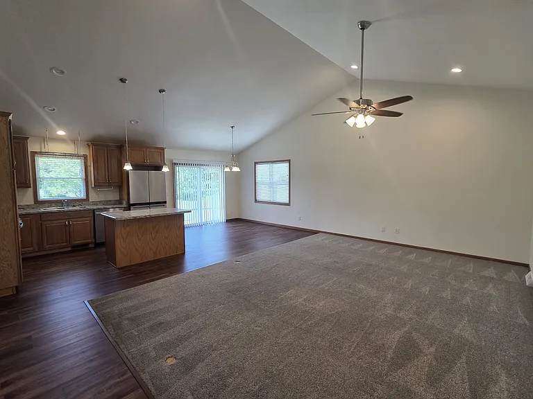 3838 W Tripp Rd — Photo 3