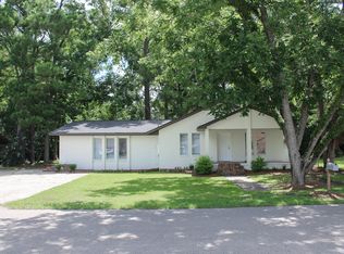 32 Pine St, Sumrall, MS 39482