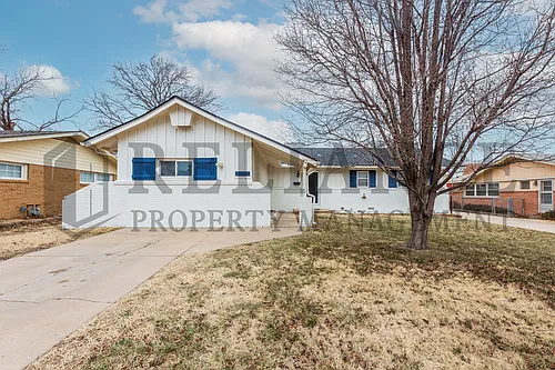 2210 W Columbine Ln Photo 1