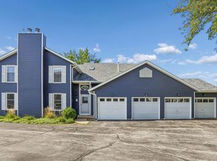 4721 Kynnelworth Dr APT 110, Bettendorf, IA 52722