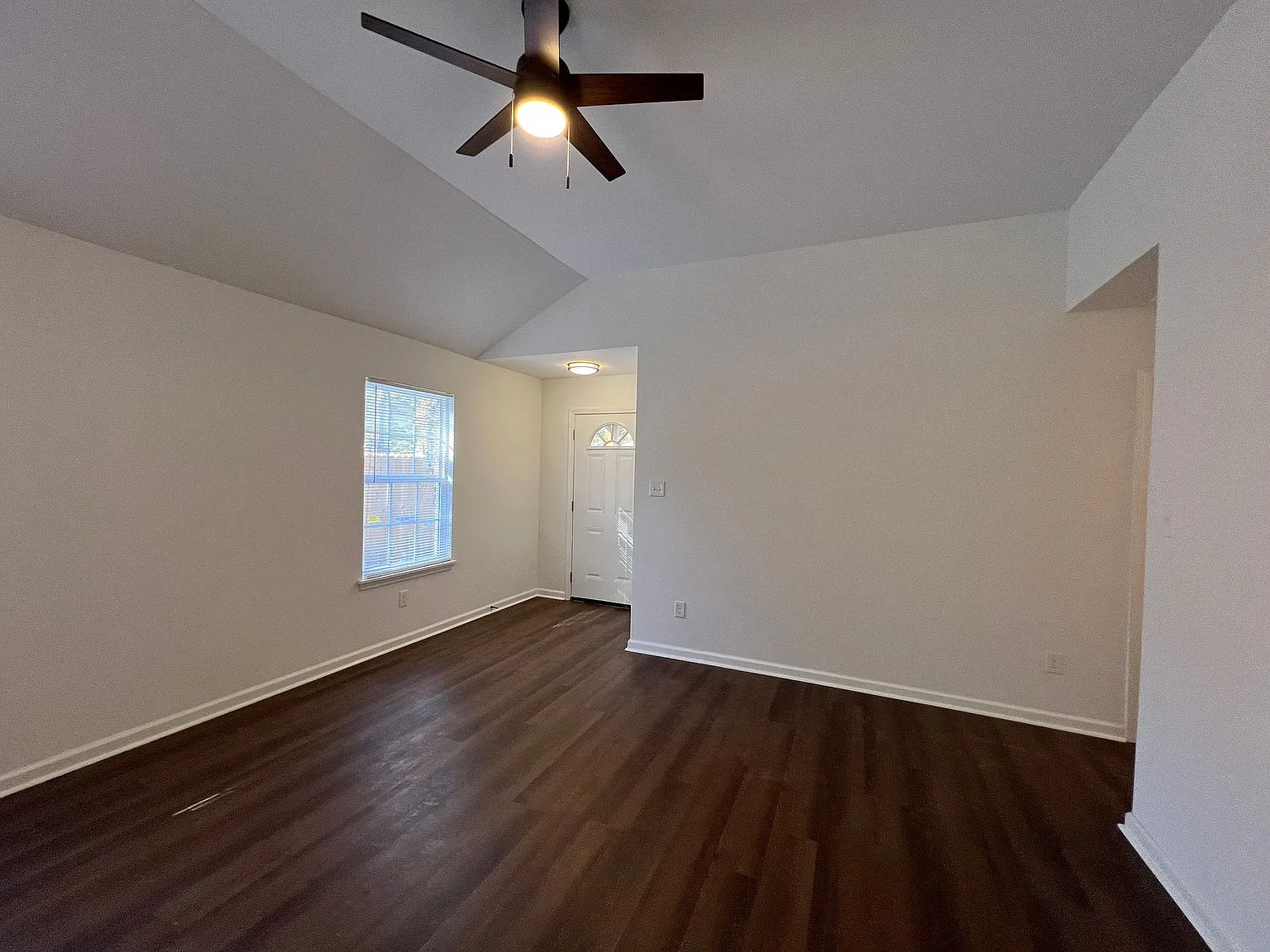 1849 Whitney Ave — Photo 4