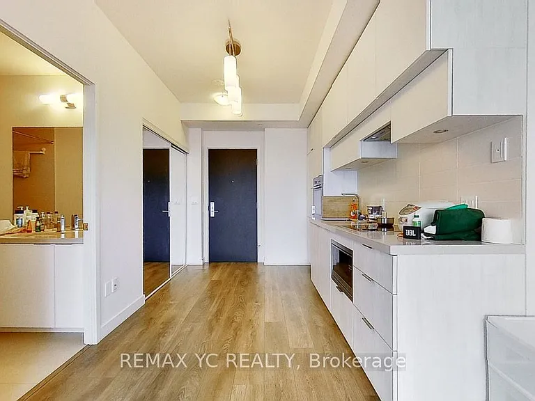 8 Eglinton Ave E #3810 — Photo 4