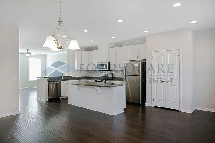 107 Cross Country Way — Photo 16