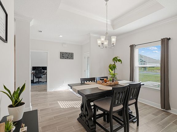 5th image of 158 Bentgrass Rd S