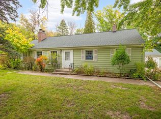 515 Whitegate Ln, Wayzata, MN 55391