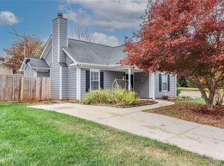 156 Cedarcroft Dr, Mooresville, NC 28115