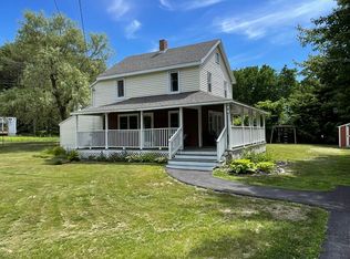 4 Cooks Mills Rd, Casco, ME 04015