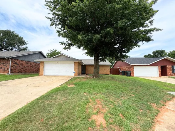 8741 Hillridge Dr, Oklahoma City, OK 73141
