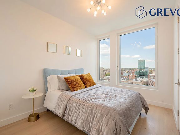 3rd image of 136-18 Maple Ave Penthouse 1F