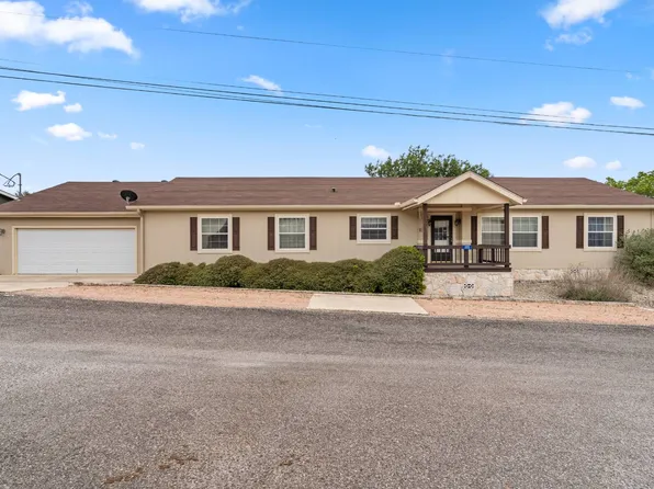 155 Monarch Dr, Kerrville, TX 78028