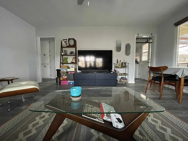 222 Roswell Ave #A — Photo 8