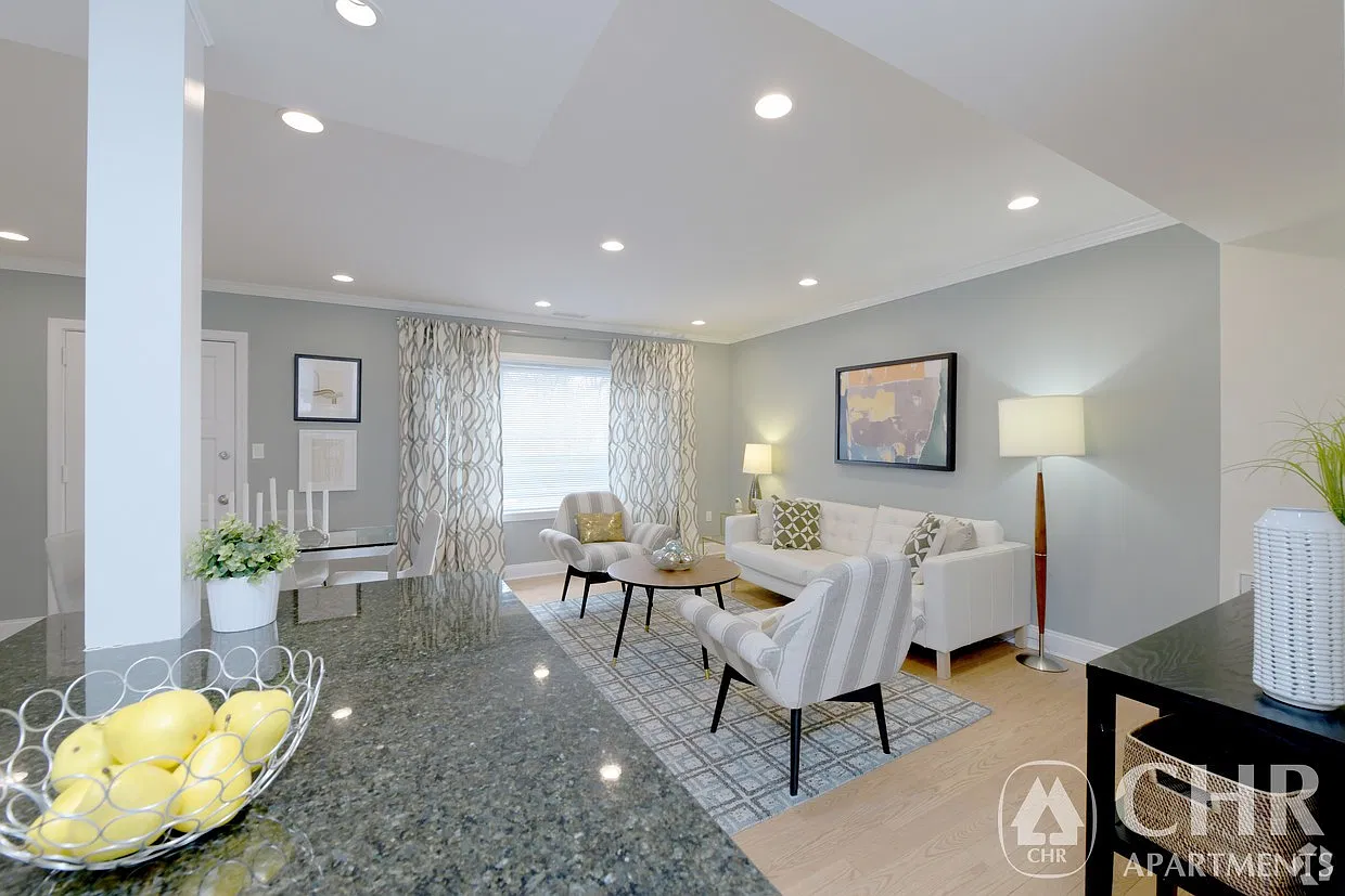 2 bed, 1.0 bath, 984 sqft, $3,620 — Photo 4
