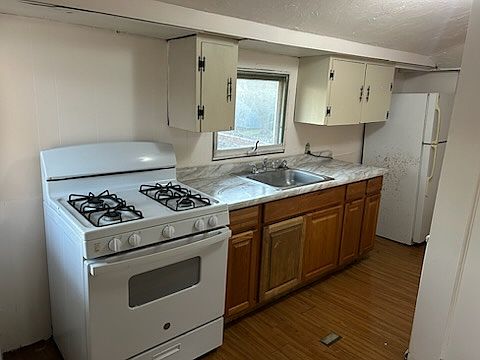 2nd image of 2600 Oakdale Ave #2