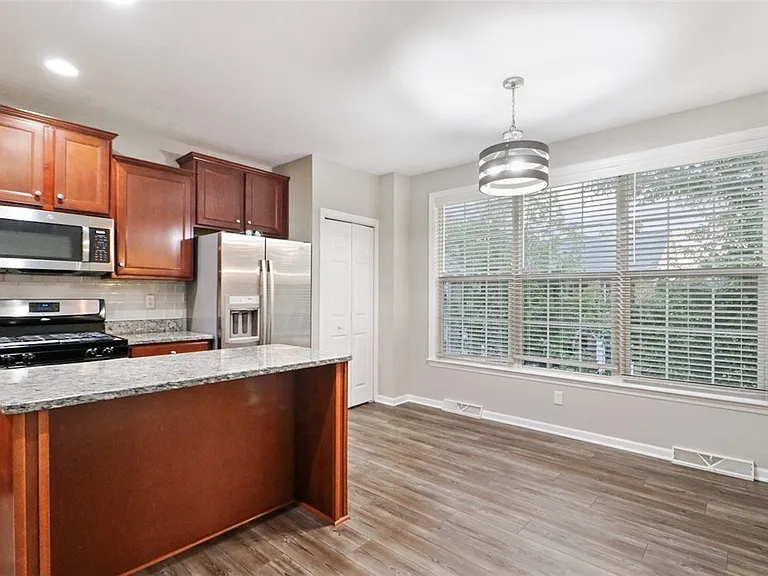 10550 Cherry Grove Ct — Photo 7