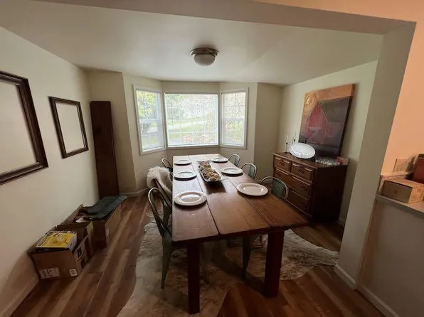 465 Wallace Way NW, Bainbridge Island, WA 98110