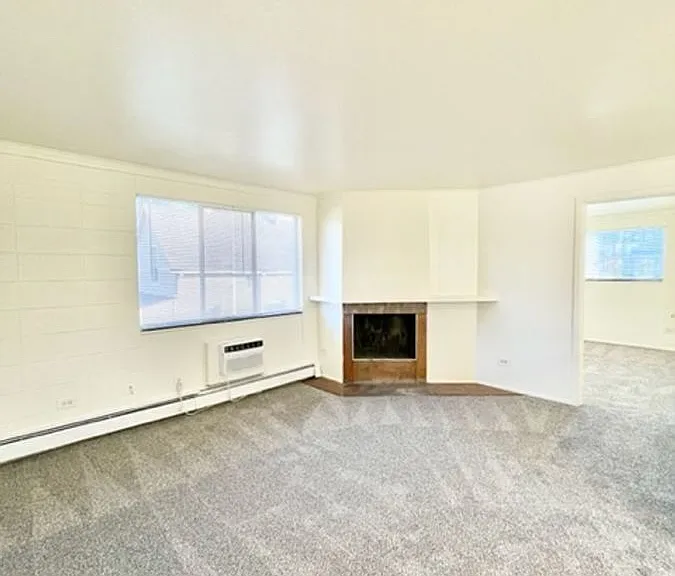 1045 Balsam St #6 — Photo 8