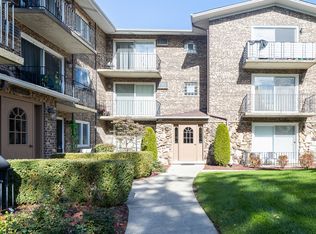 9000 W 140th St APT 3B, Orland Park, IL 60462