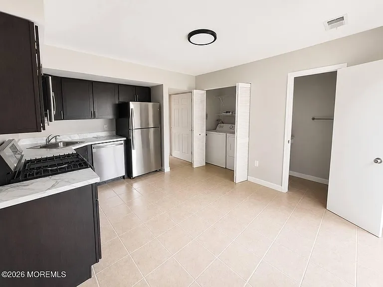 1144 Sawmill Rd #121 — Photo 11