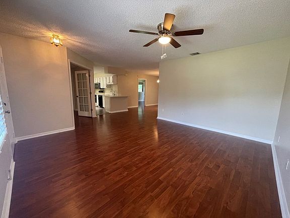 3rd image of 1133 Monroe Ave