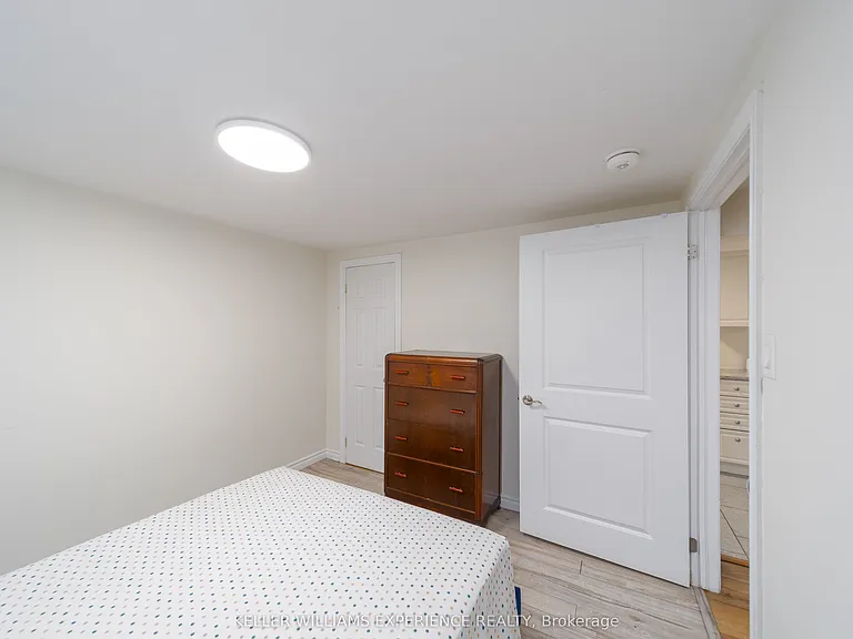 98 Cundles Rd E #LOWER LVL — Photo 8