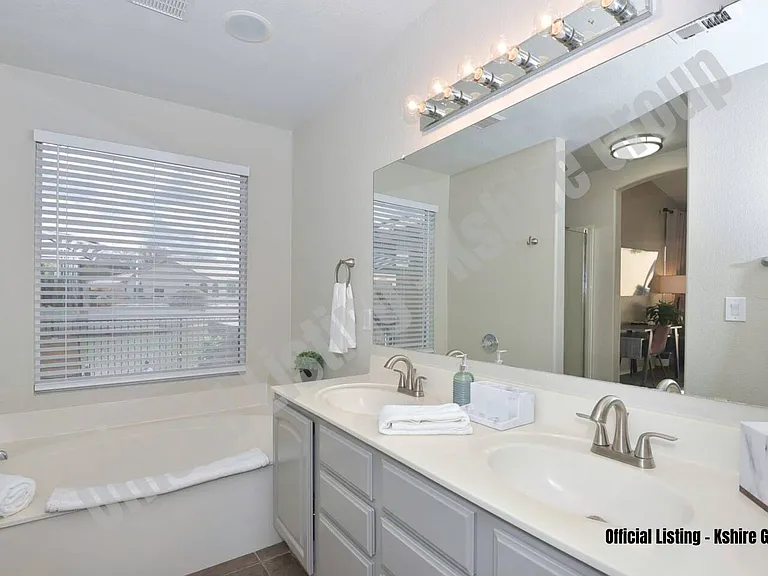 20271 N 52nd Dr — Photo 6