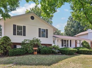29 Vanguard Dr, Saint Peters, MO