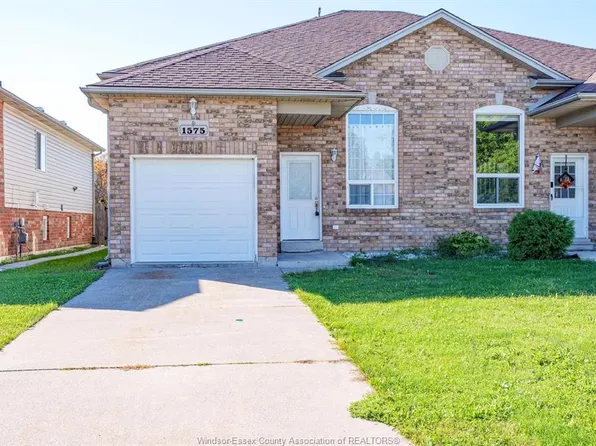 1575 Heatherglen Dr, Tecumseh, ON N8N 5B5
