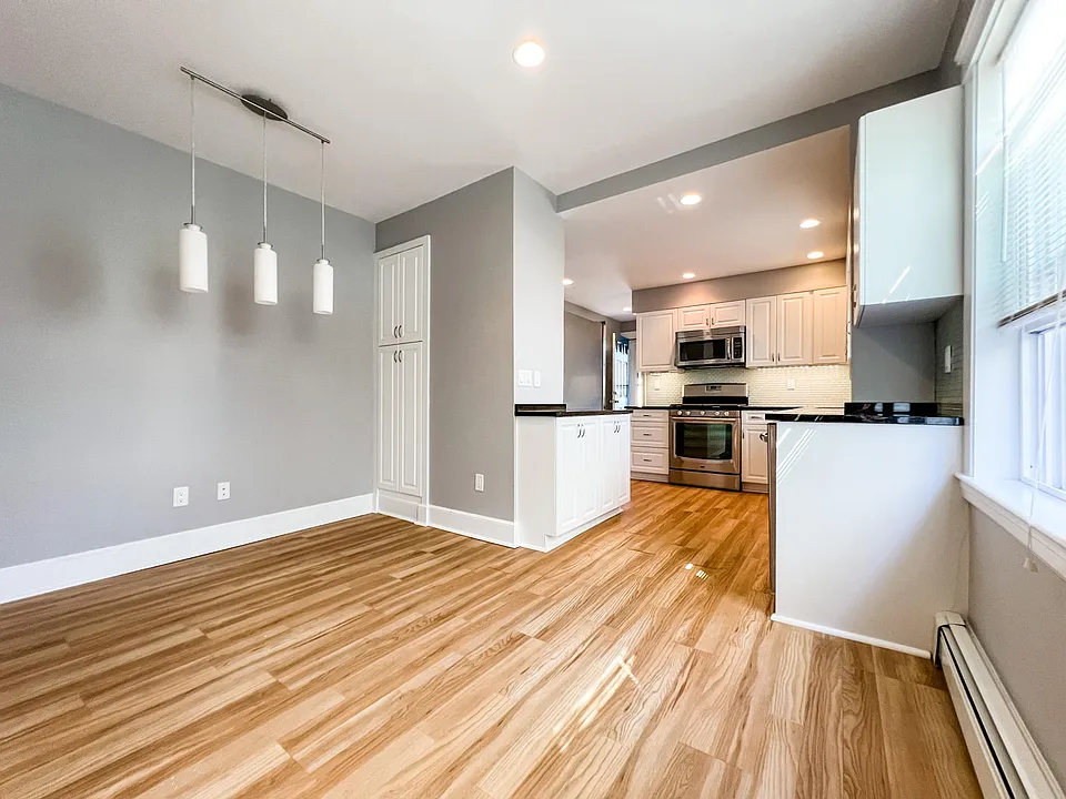21 Jefferson St #1