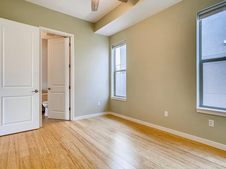 2331 Glenarm Pl — Photo 13