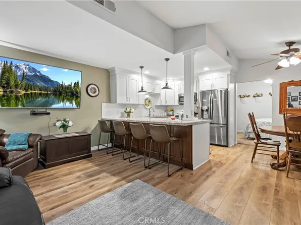 19160 Avenue Of The Oaks Unit B, Santa Clarita, CA 91321