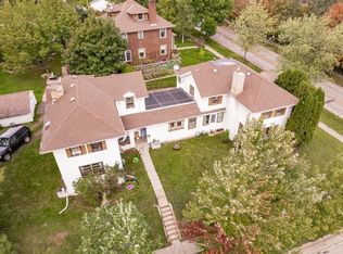 1 N Hawthorne Rd, Duluth, MN 55812