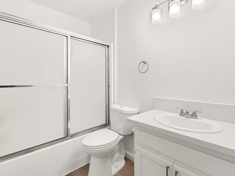 Highland Parc North - Near UCR — Photo 18