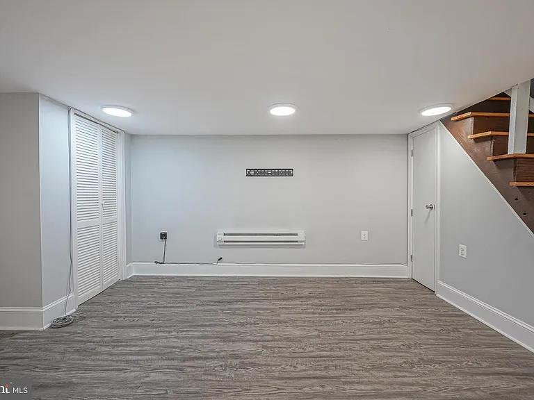 1525 Tasker St #1R — Photo 20