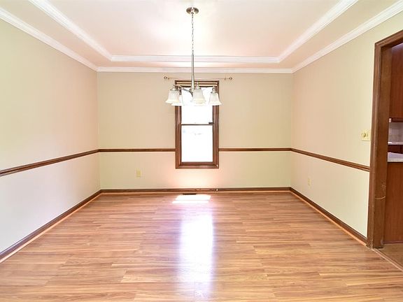 5th image of 8009 New Brunswick Dr