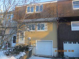 5 Red Barn Ln, Middletown, NY 10940