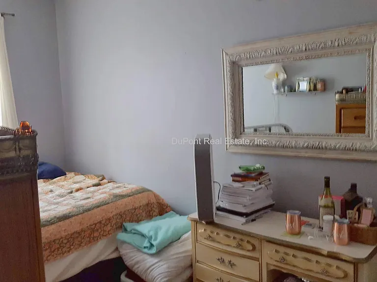 15 Thacher St #1 — Photo 16