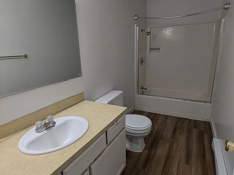 503 N Black Ave #1-8 — Photo 9