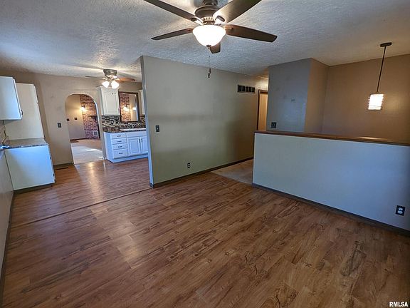 4th image of 5532 N Gaines St