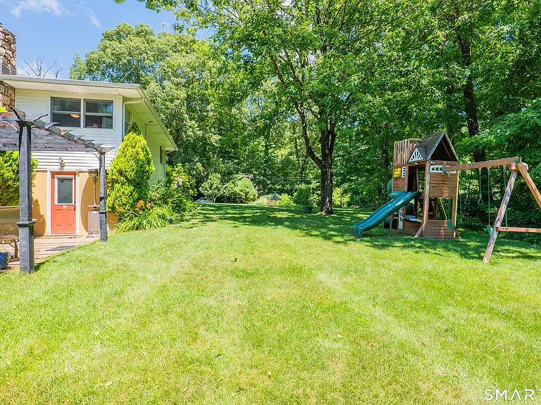 15 Farrell Rd — Photo 36